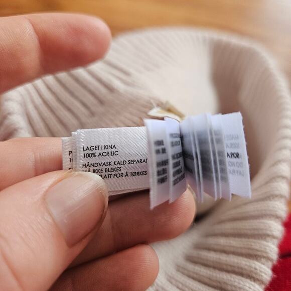 Michael Michael Kors Winter Cap Hat - Picture 4 of 4